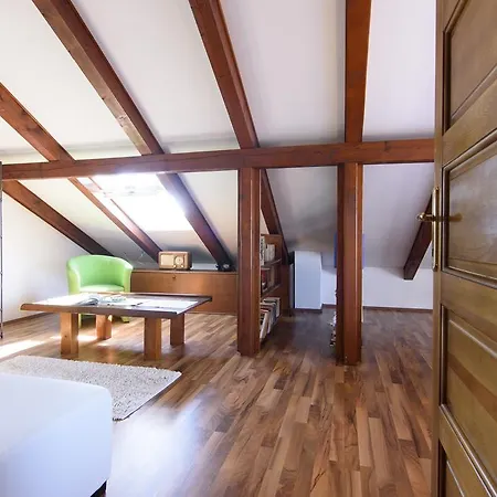 Basic Apartment *